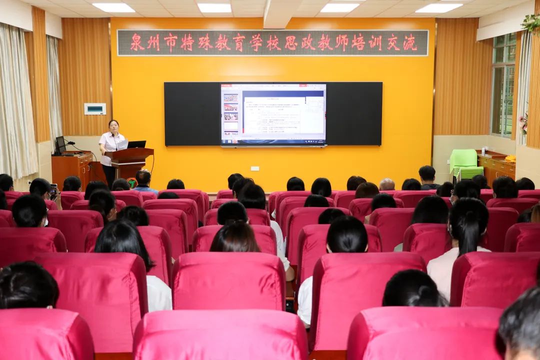 �۽�˼�����I(y��)���B(y��ng)������(sh��)�����˳��ġ���<a href=http://www.cdcljzmb.cn/school-3208/ target=_blank class=infotextkey>Ȫ������������W(xu��)У</a>˼���̎���Ӗ(x��n)����